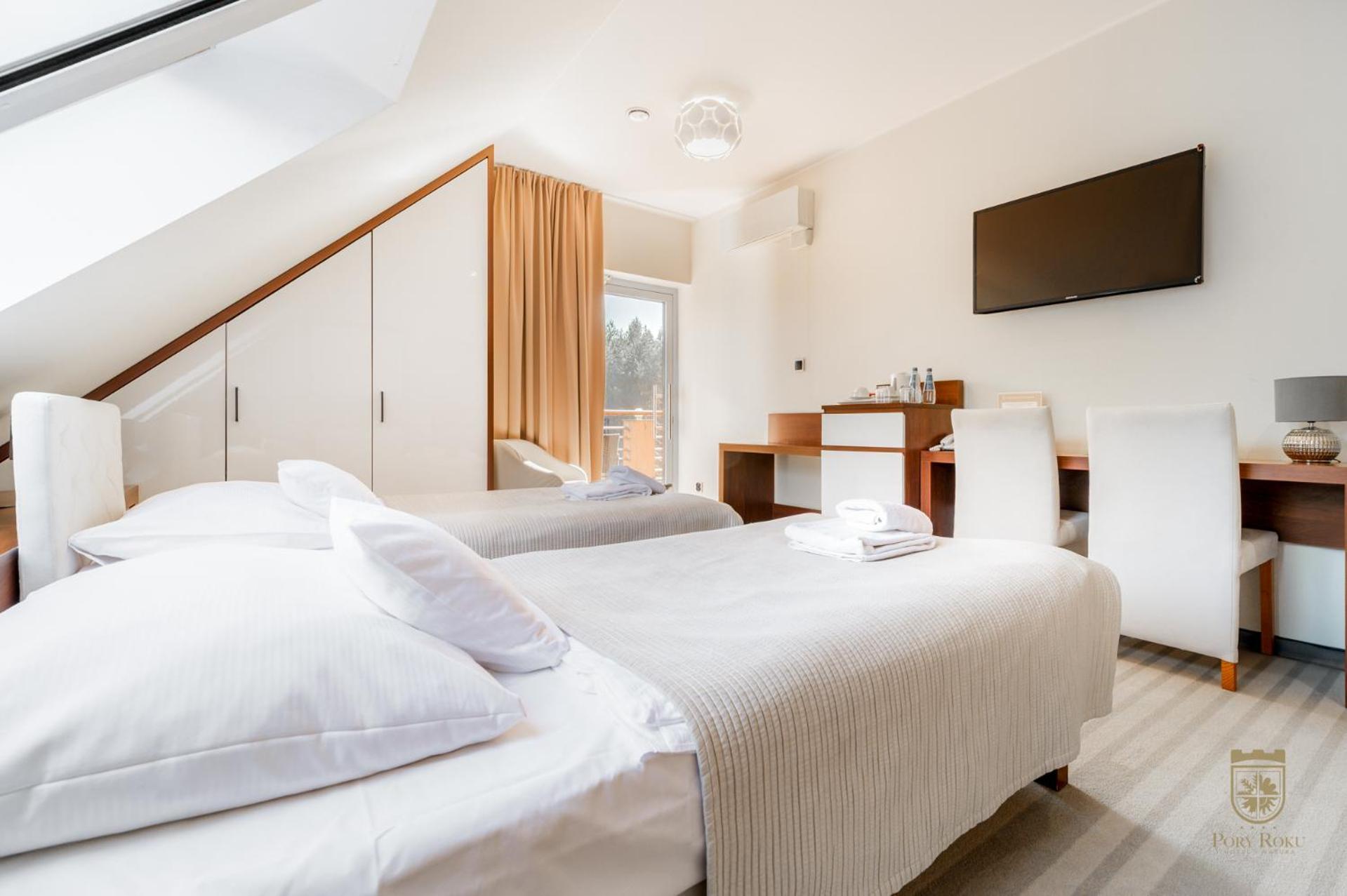 Czysteblota Hotel Pory Roku מראה חיצוני תמונה