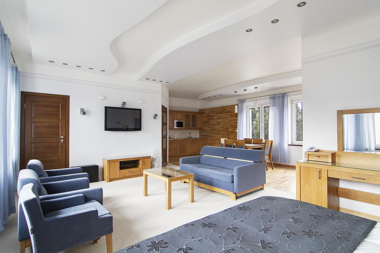 Czysteblota Hotel Pory Roku מראה חיצוני תמונה