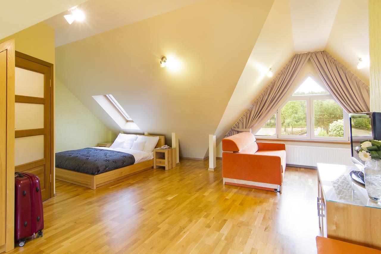 Czysteblota Hotel Pory Roku מראה חיצוני תמונה