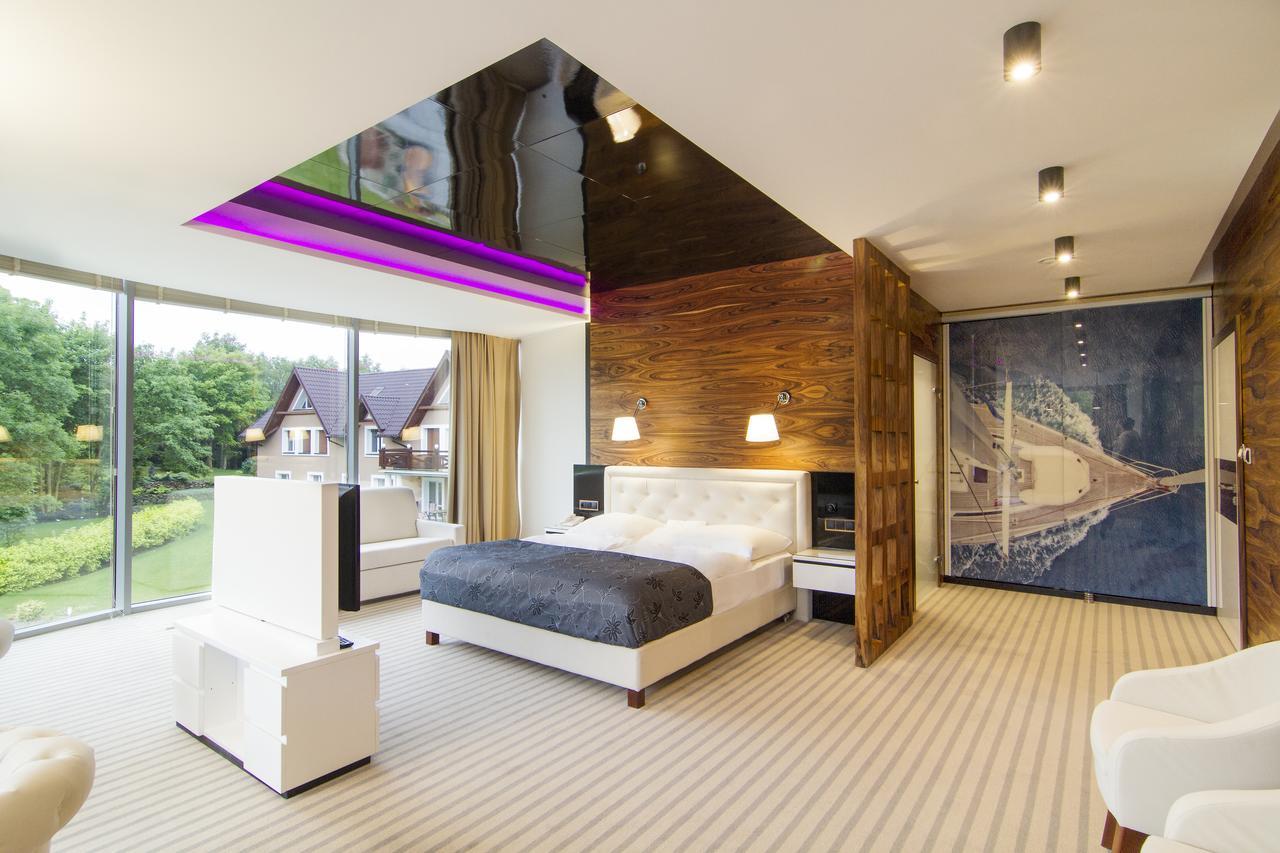 Czysteblota Hotel Pory Roku מראה חיצוני תמונה