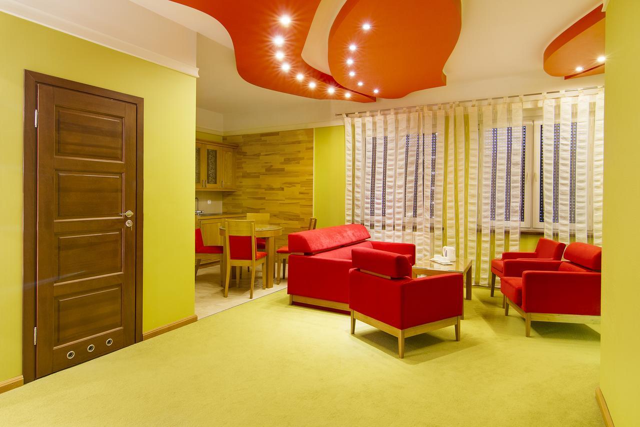 Czysteblota Hotel Pory Roku מראה חיצוני תמונה